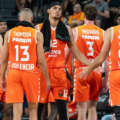 Valencia Basket brilla en su debut en el Roig Arena