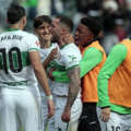 El Elche CF rompe su mala racha con una remontada clave